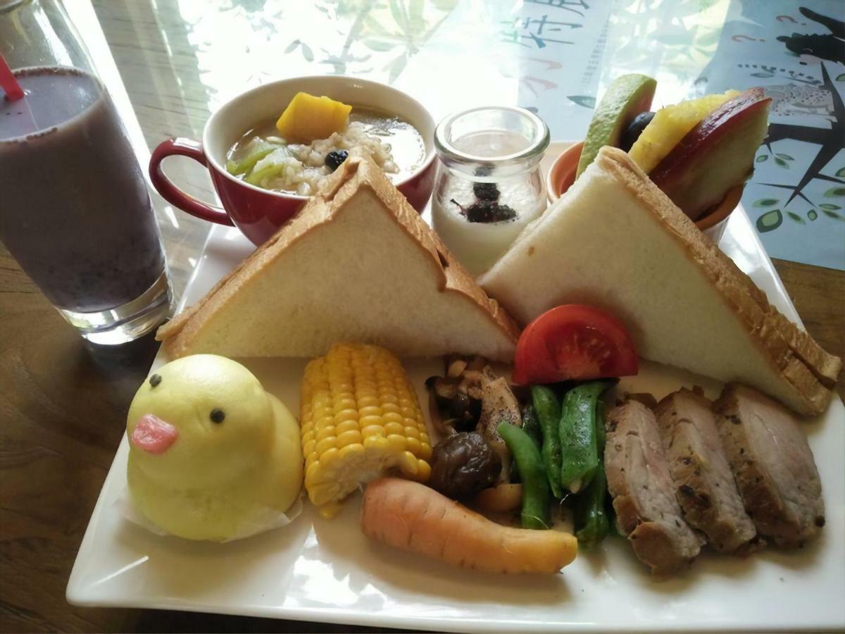 依比鴨鴨水岸會館 Ducking House Bed & Breakfast Ruisui Bagian luar foto